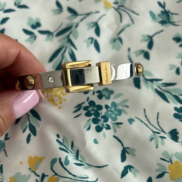 MICHAEL KORS • Gold/Silver Belt Bangle Bracelet • - Picture 9 of 9